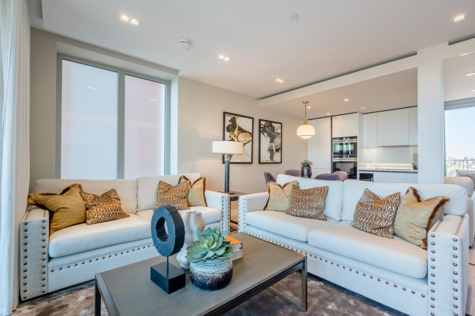 Garrett Mansions * London