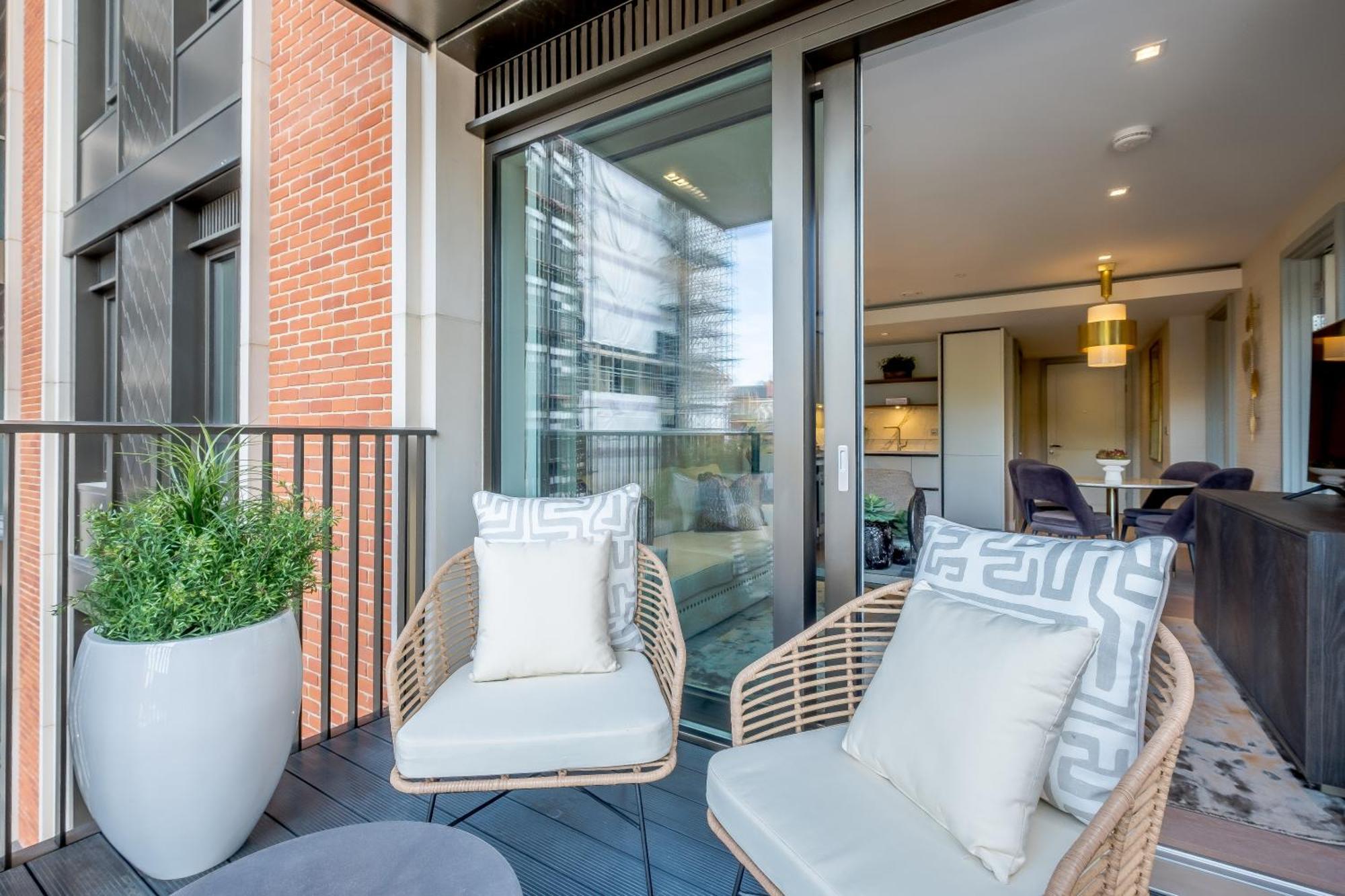 Apartment Garrett Mansions London