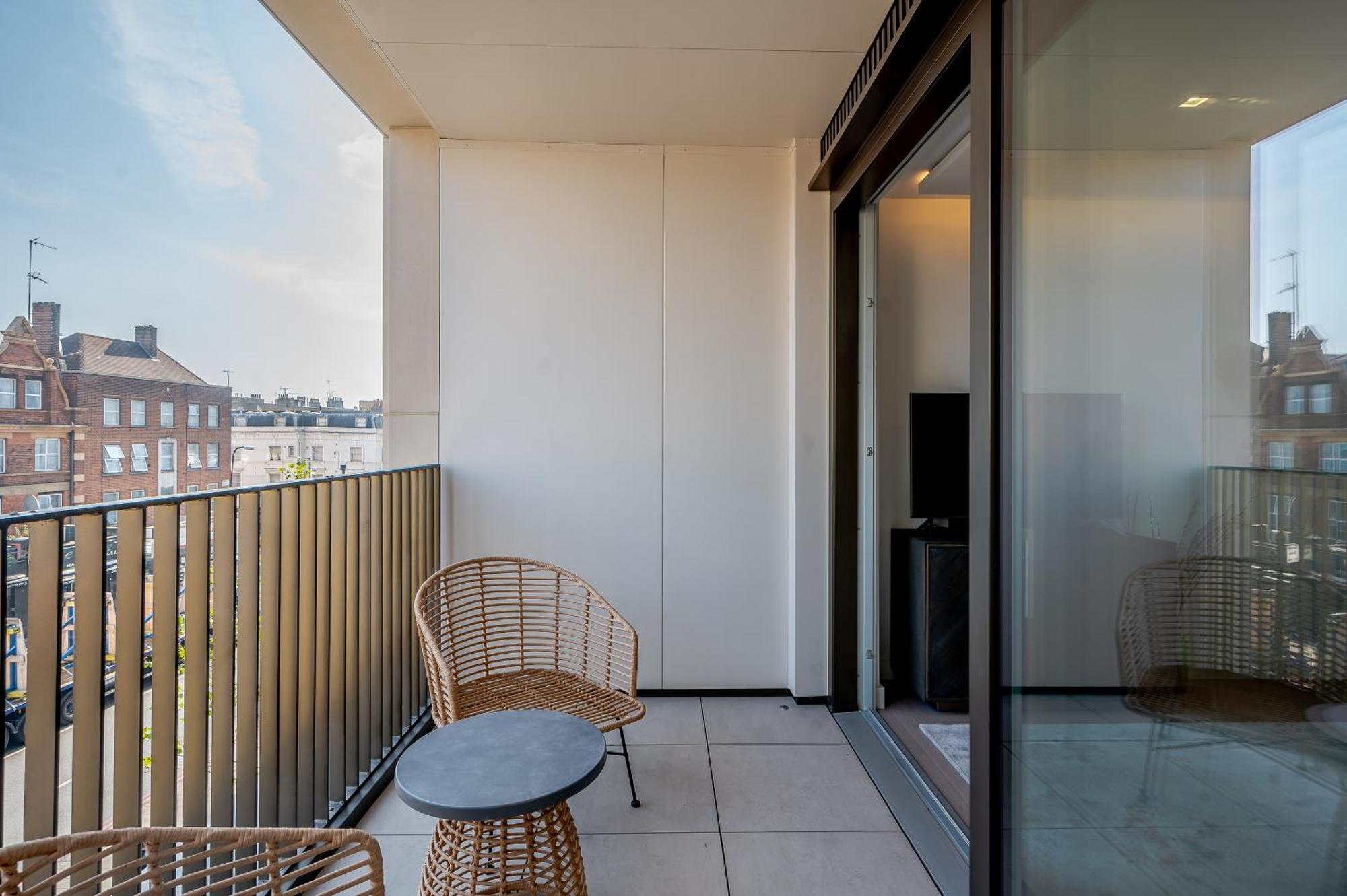 Apartment Garrett Mansions London